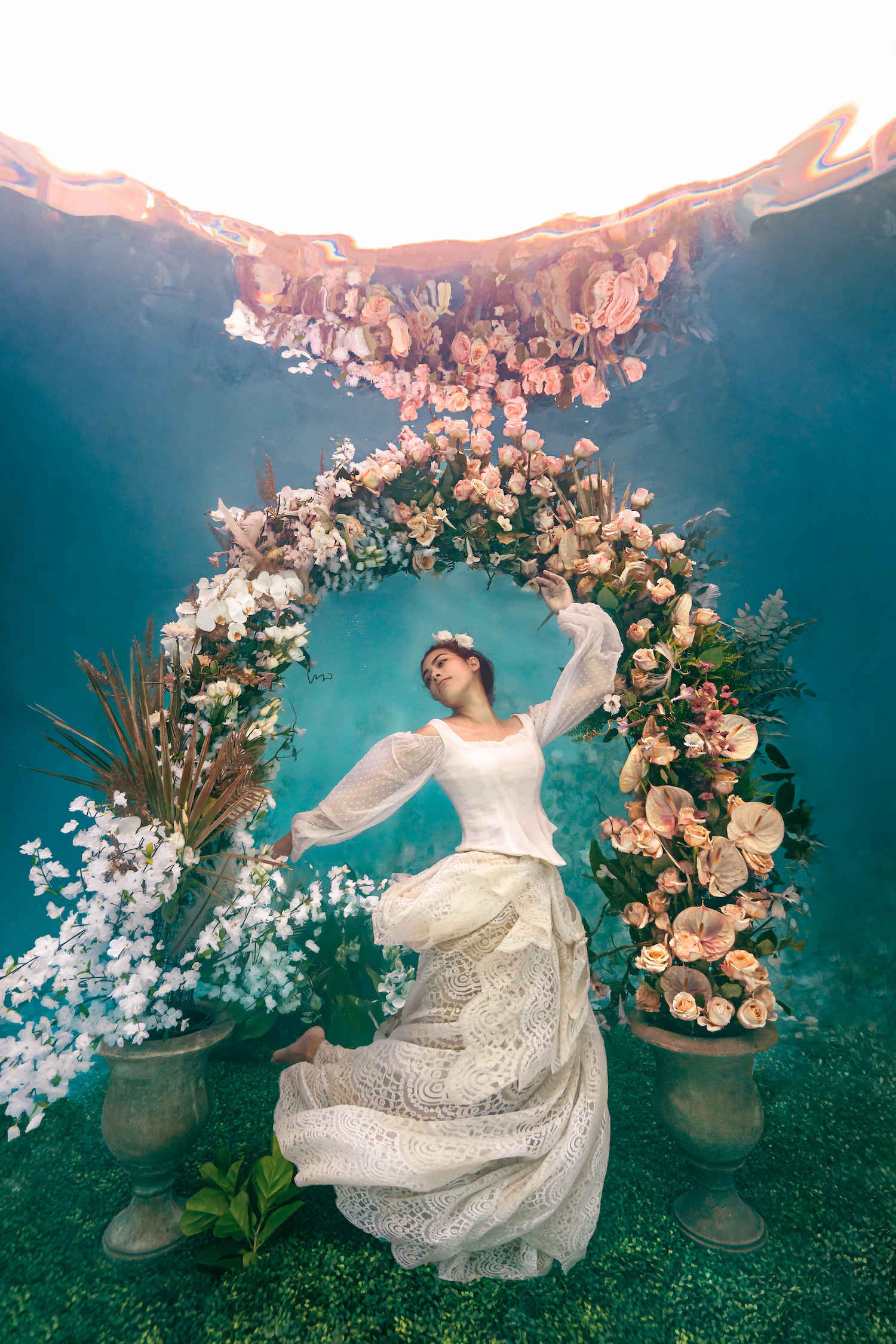 Mayesh Design Star: Underwater Floral Garden | Mayesh